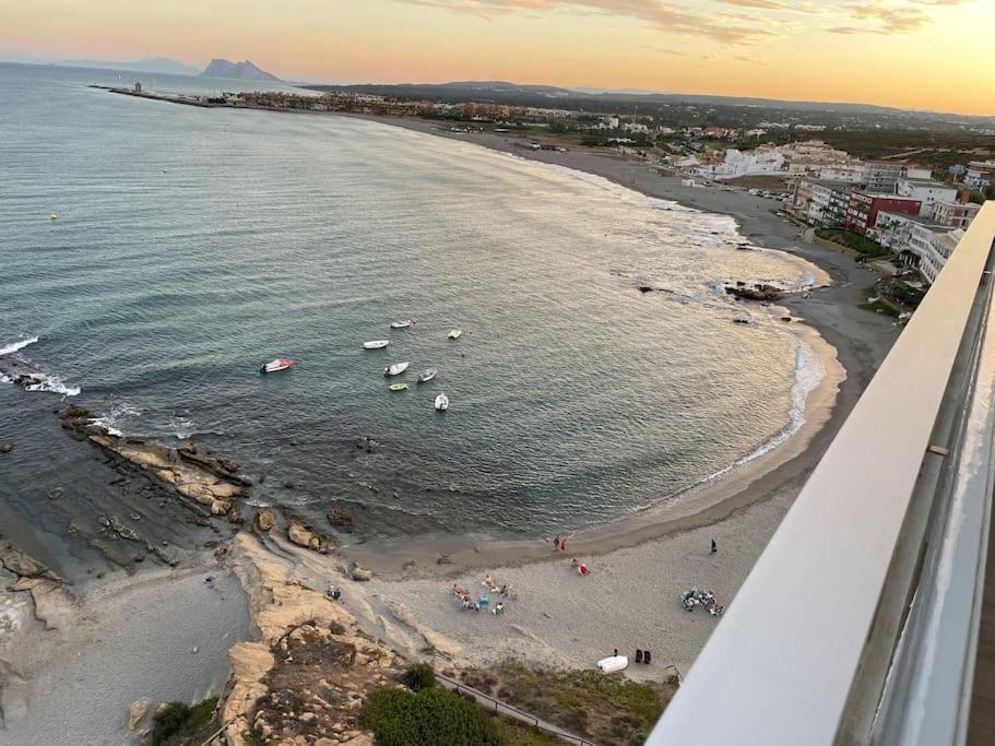 Maravilloso Apartamento En Primera Linea De Playa. Торегуадиаро Екстериор снимка